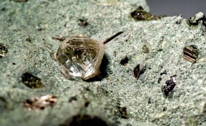 kimberlit-kaya-elmas