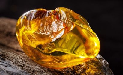 Kehribar ne renktir?