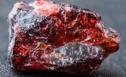 kırmızı taşların anlamları nelerdir?